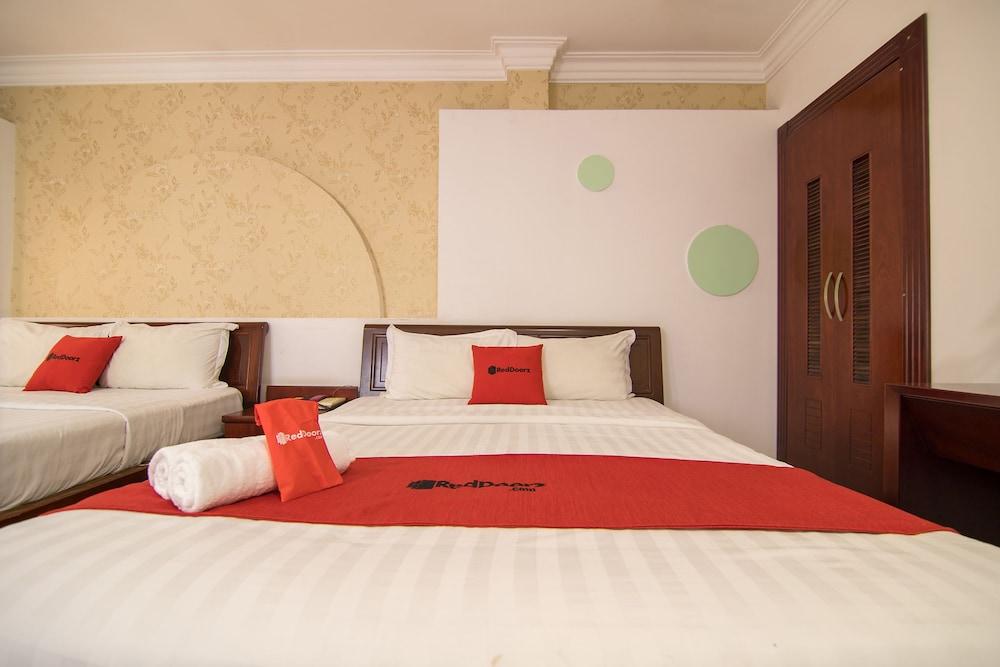 Cosmo Central Hotel Ho Chi Minh Exterior foto