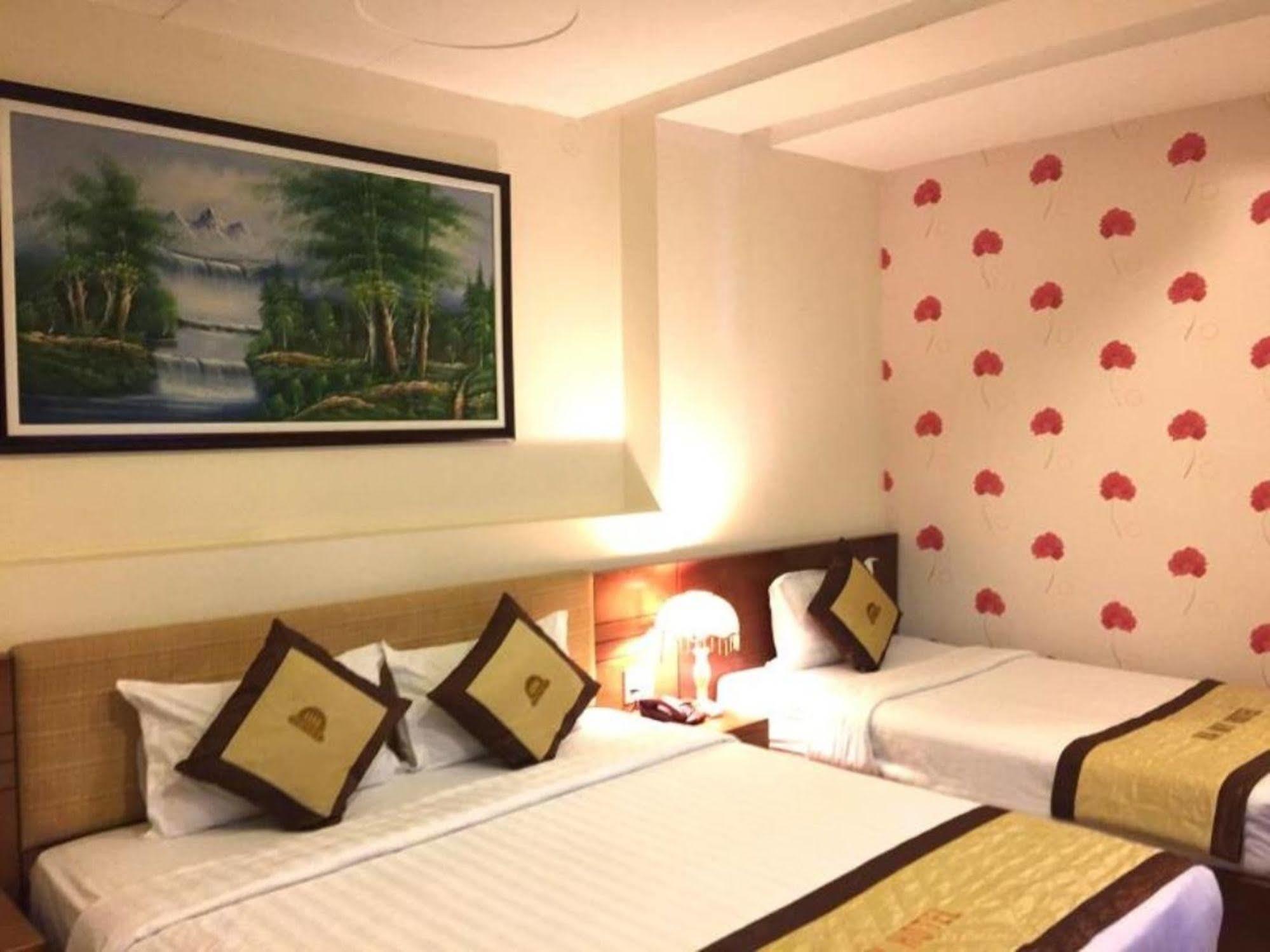 Cosmo Central Hotel Ho Chi Minh Exterior foto